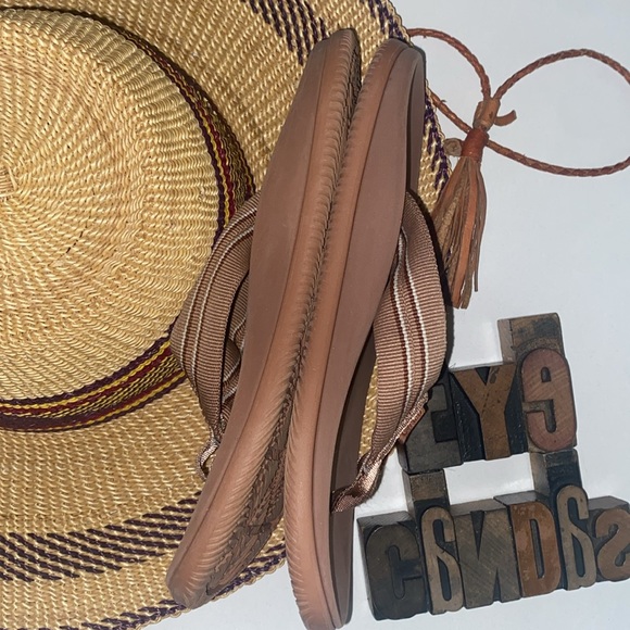 CHACO Women’s ‘Chillos’ Flip Flop Sandals in Sadie Clay - Picture 10 of 12